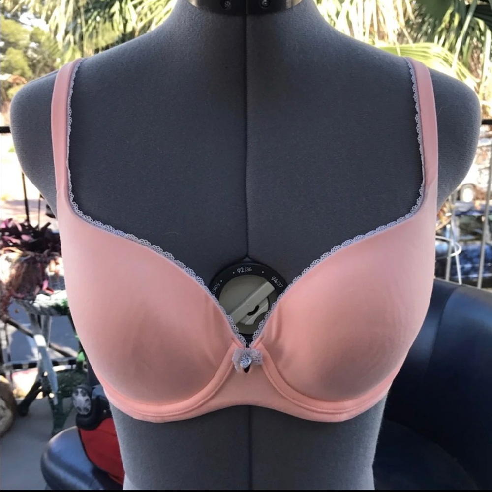 Victoria’s Secret peach bra 34 D